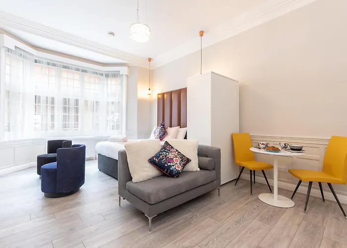 Air Conditioned Apt High St Kensington